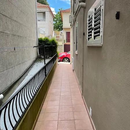 Piso Cernadas * 雷东德拉